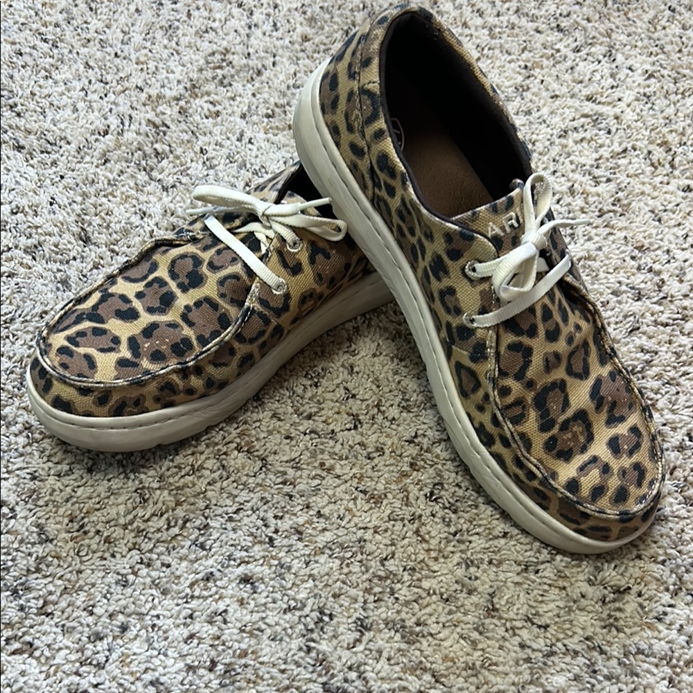 Ariat Leopard Print Hilo
